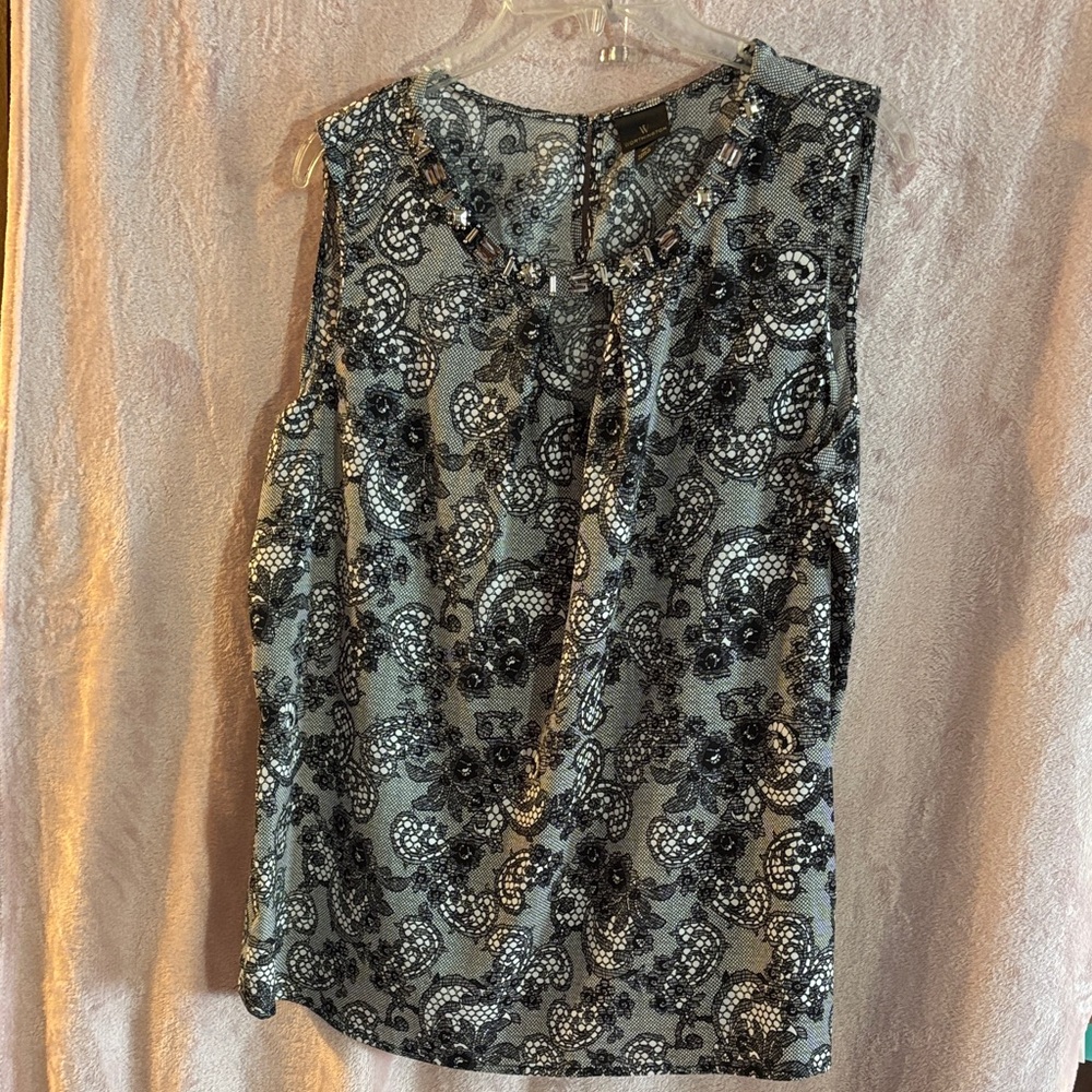 Worthington Black and Gray Patterned Blouse